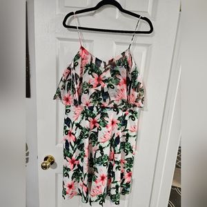 🍍 Vince Camuto Floral Dress